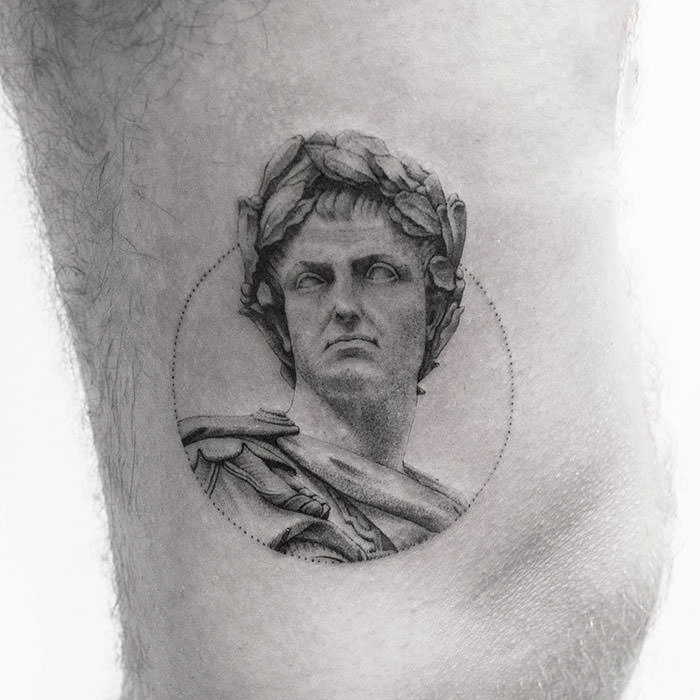 A tattoo inspired by Caesar sculpture