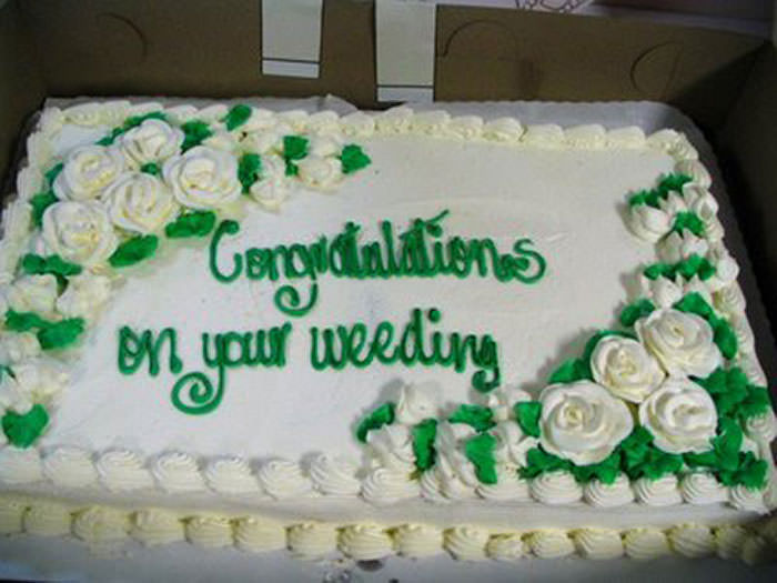 This cake has a hilarious misspelling: "weeding" cake.