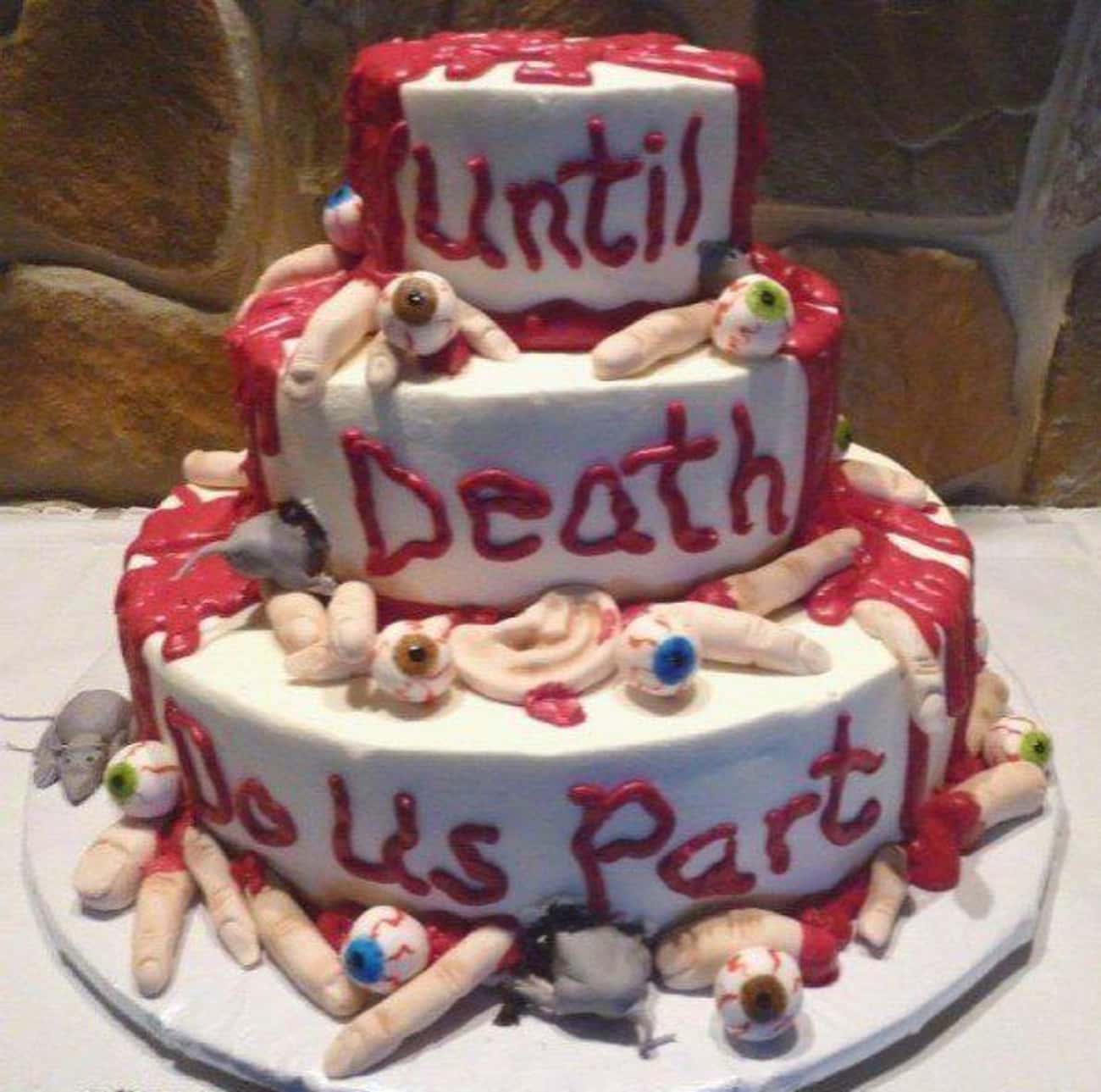 I hope that this couple had a wonderful wedding and that the cake tasted better than it looked.