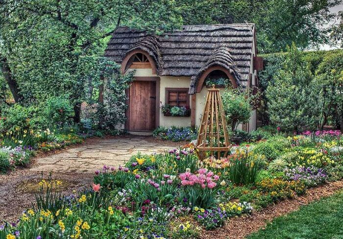 Little garden cottage