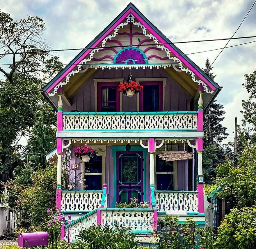 This colourfully decorated gingerbread cottage completes my Grimsby dollhouse trilogy for the summer.