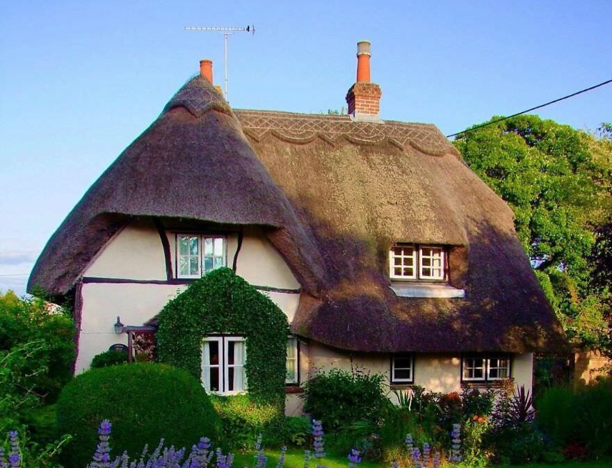 Cozy thatched splendour in West Hagbourne, an attractive village in Oxfordshire!