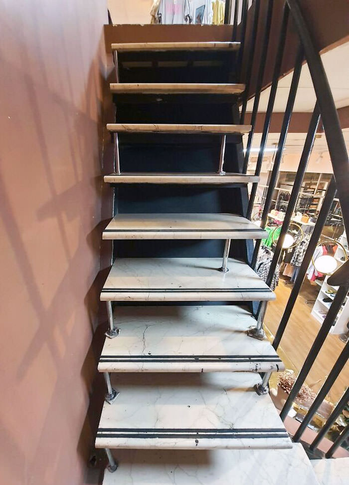 These stairs have inconsistent rise and run.