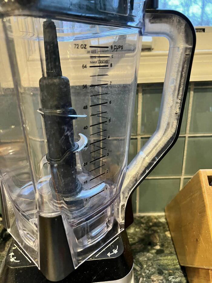 The handle of the Ninja blender is not designed for cleanliness.