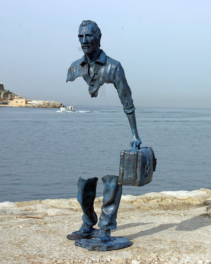 "Les Voyageurs" by Bruno Catalano.