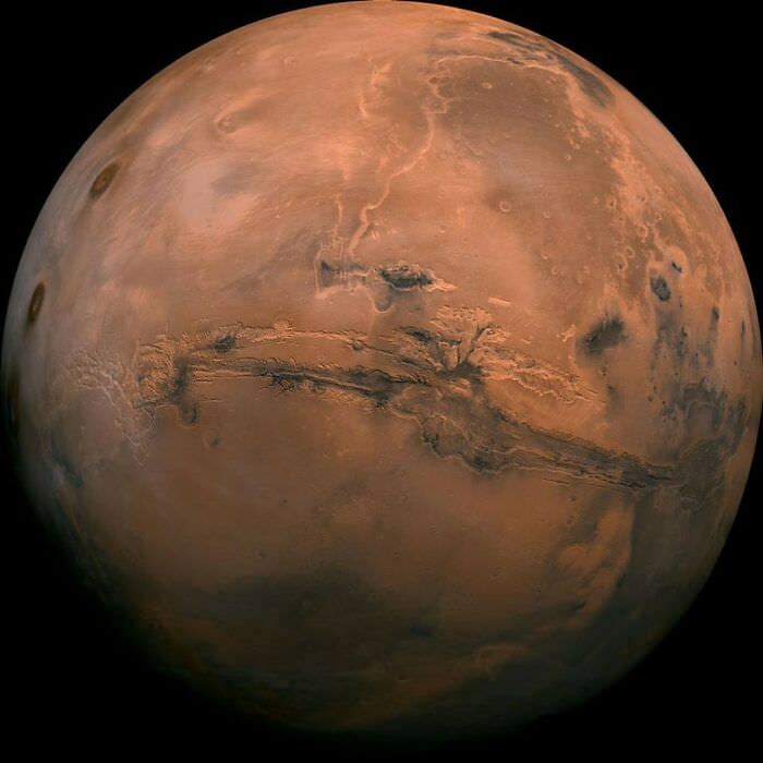 The clearest image of Mars ever taken. Wow!