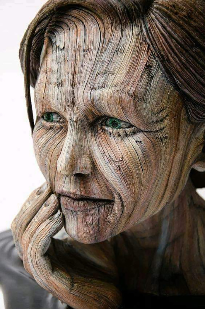 American sculptor Christopher David White uses the power of illusion in his art. It's hard to believe that his sculptures are made of clay, not wood, as they appear at first glance.