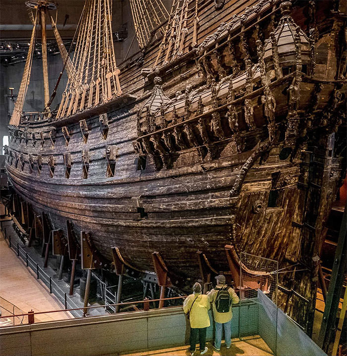 The Vasa warship sank on its inaugural journey in Stockholm in 1628. After 333 years at the bottom of the sea, the impressive warship was recovered and could finally continue its journey. Today, the Vasa is the best-preserved 17th-century ship and can be admired within a specially built museum structure in Stockholm.