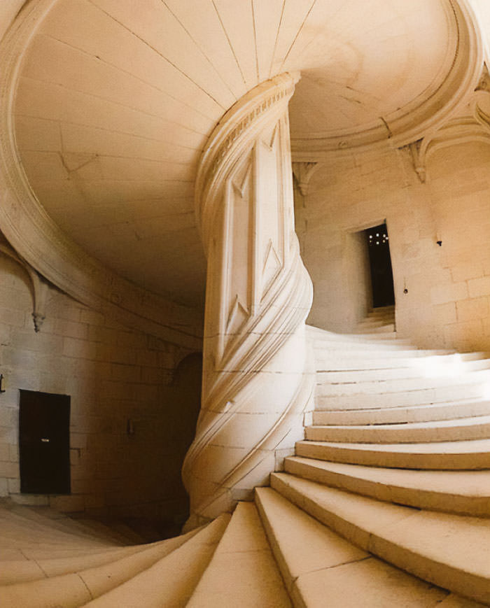 Staircase in Chambord Castle, France. Designed by the great legend of the High Renaissance, Leonardo da Vinci, in 1516.