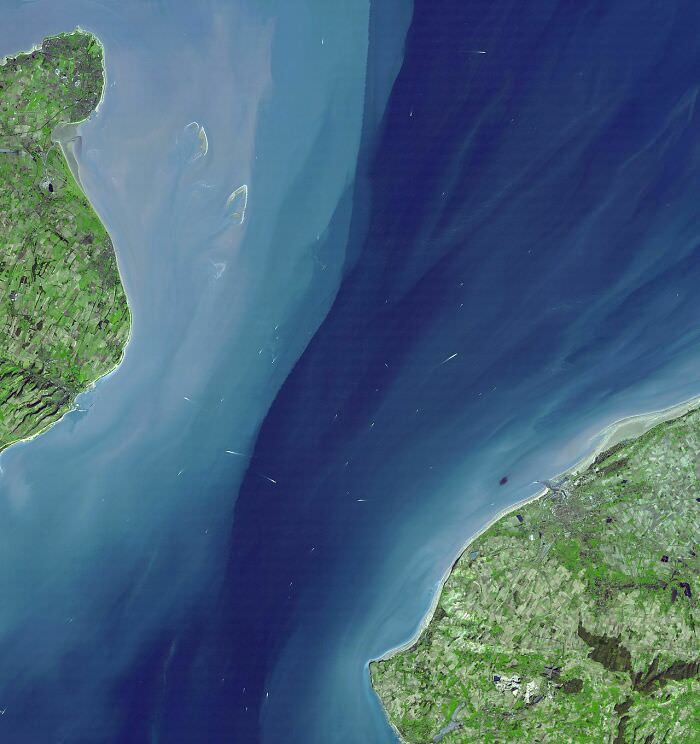 Satellite image of dover strait, taken in 2001