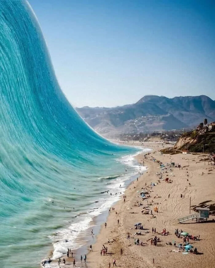 This is one of the few photos that actually makes me terrified of the ocean even if this is extremely unlikely to happen