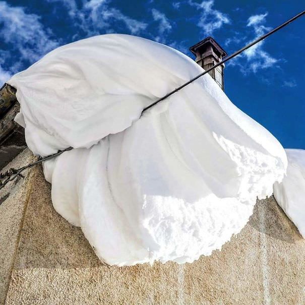 Snow in capracotta (italy) looks like whipped cream