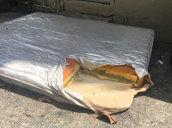 Forbidden sandwich