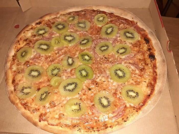 Kiwi pizza from a Danish pizzeria, an unholy abomination.