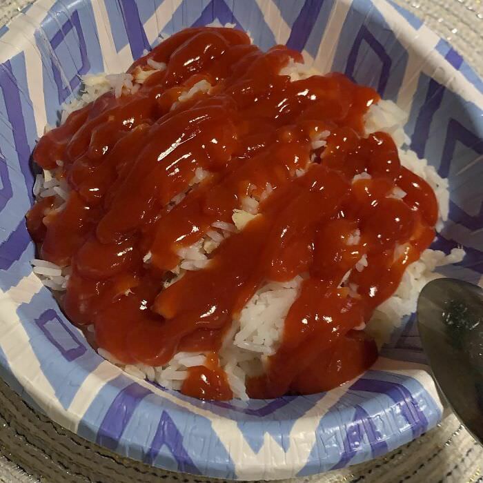 Rice with ketchup