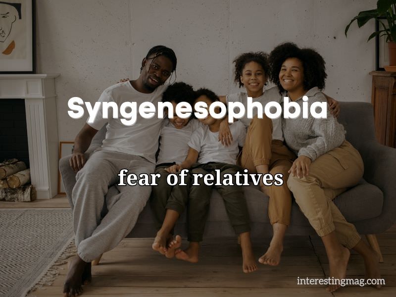 Syngenesophobia