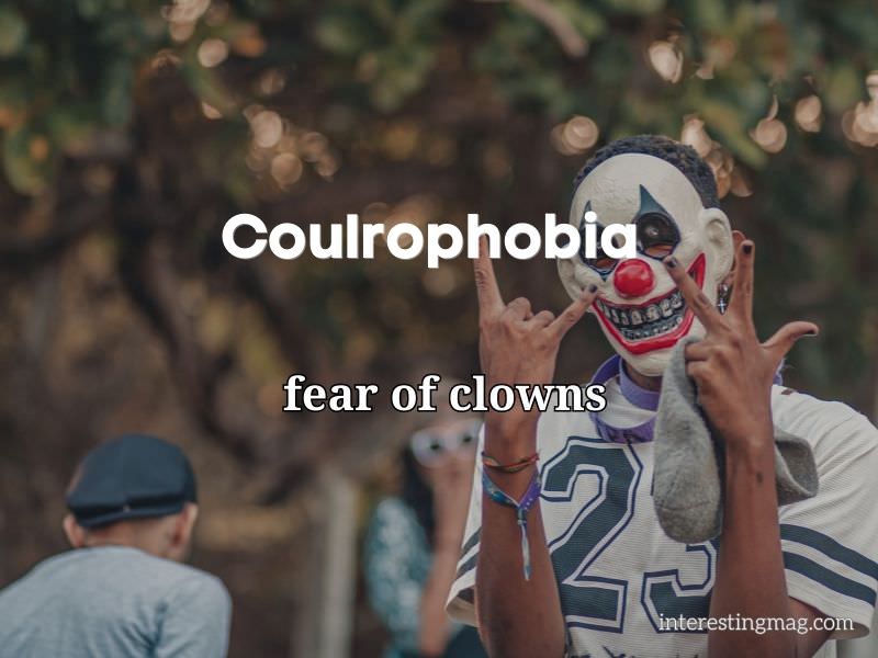 Coulrophobia