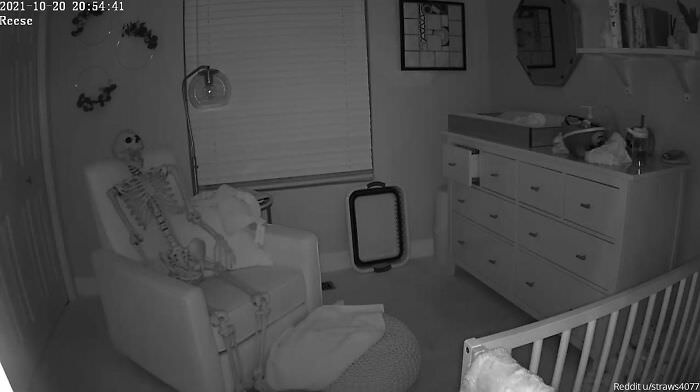 My 2 years old daughter wanted to sleep with the skeleton in her room. You choose your battles…