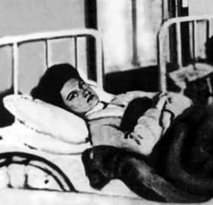 This is Mary Mallon, aka Typhoid Mary, photographed after being institutionalized on North Brother Island in New York, 1909.