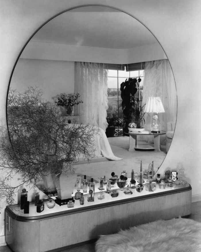 1938 Vanity.