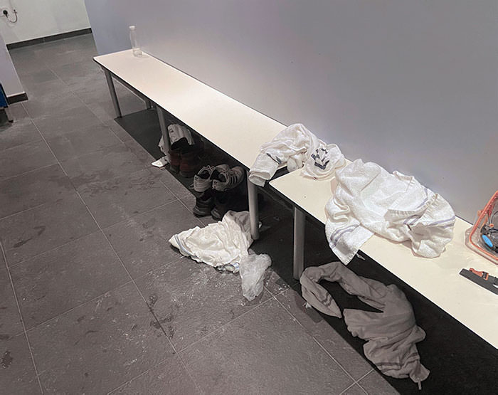 You get a free, clean towel every time you visit this gym. All you need to do is throw it in a basket when you leave, and they will look after it. What does it say about a person who can't even be bothered to do that? It takes zero effort.