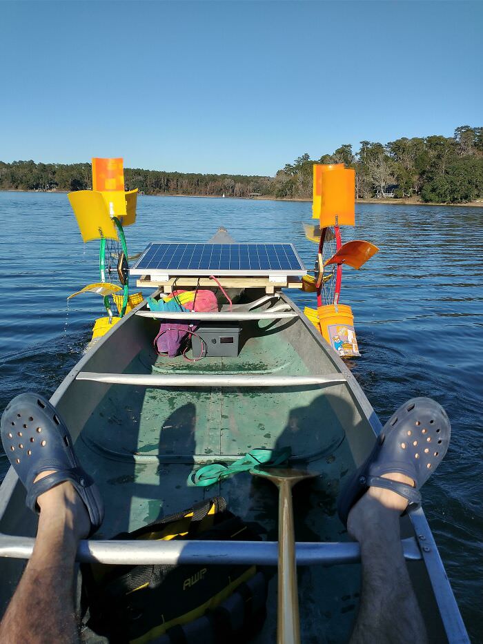 I built a solar-powered paddlewheel for my canoe.