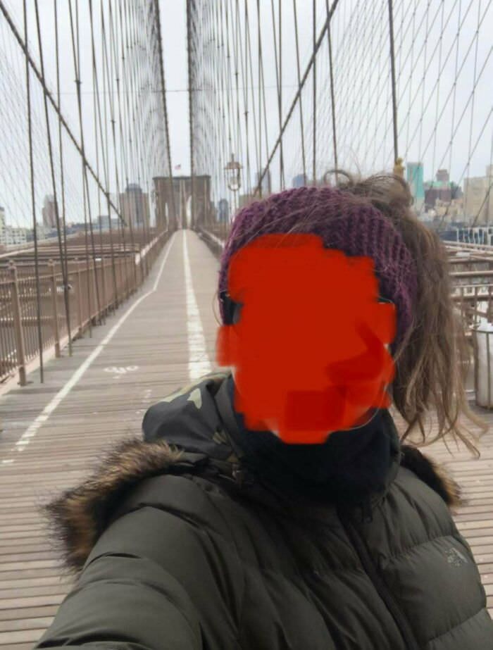 Totally alone on the Brooklyn Bridge!