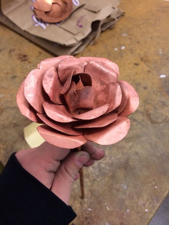 I made my girlfriend a rose out of copper for Valentine's Day
