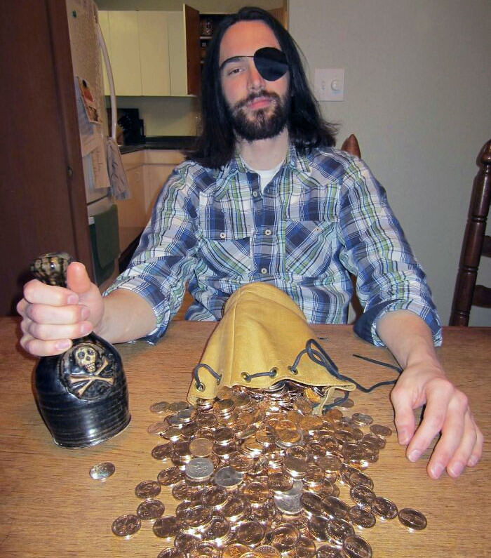 Gave my pirate-loving landlord his Christmas gift last night: January's rent. In coins. His response: "You're both awesome and huge jerks."